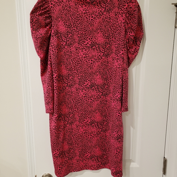 Dress - Picture 3 of 3